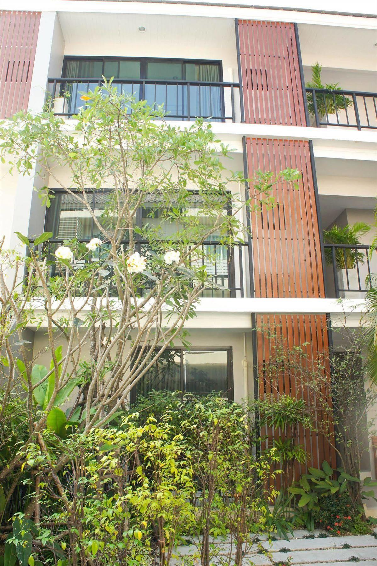 Chaba Place HHQ Exterior foto